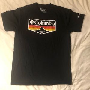 Columbia sunset black t-shirt
